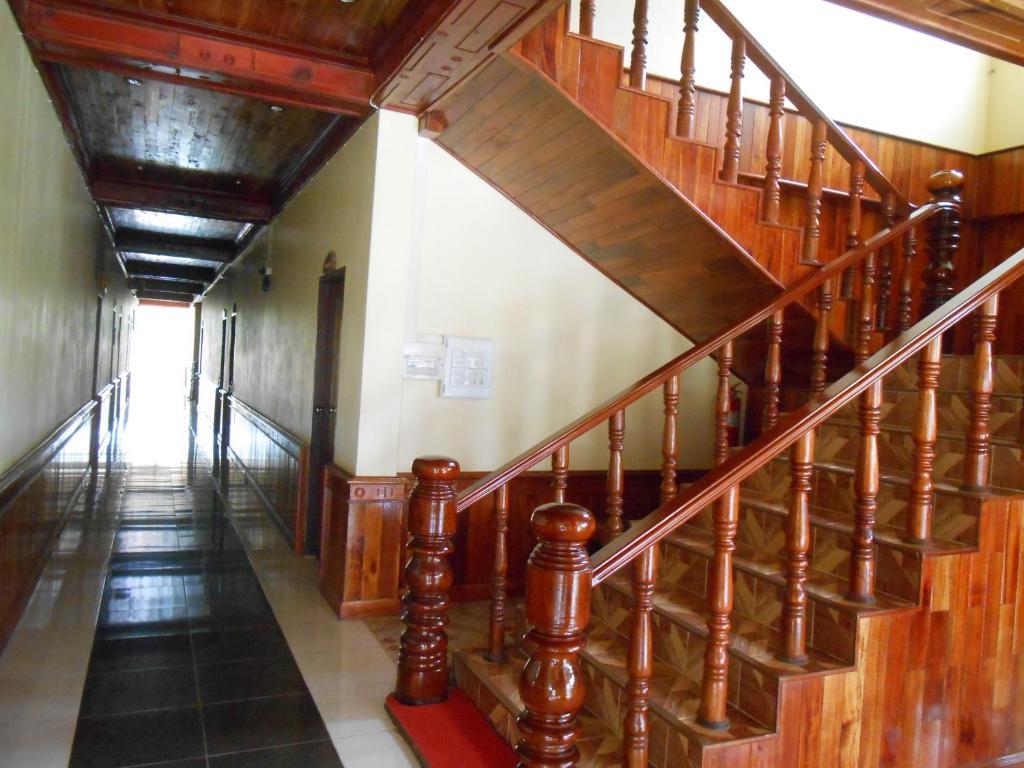 Khampaseuth Hotel Vang Vieng Buitenkant foto