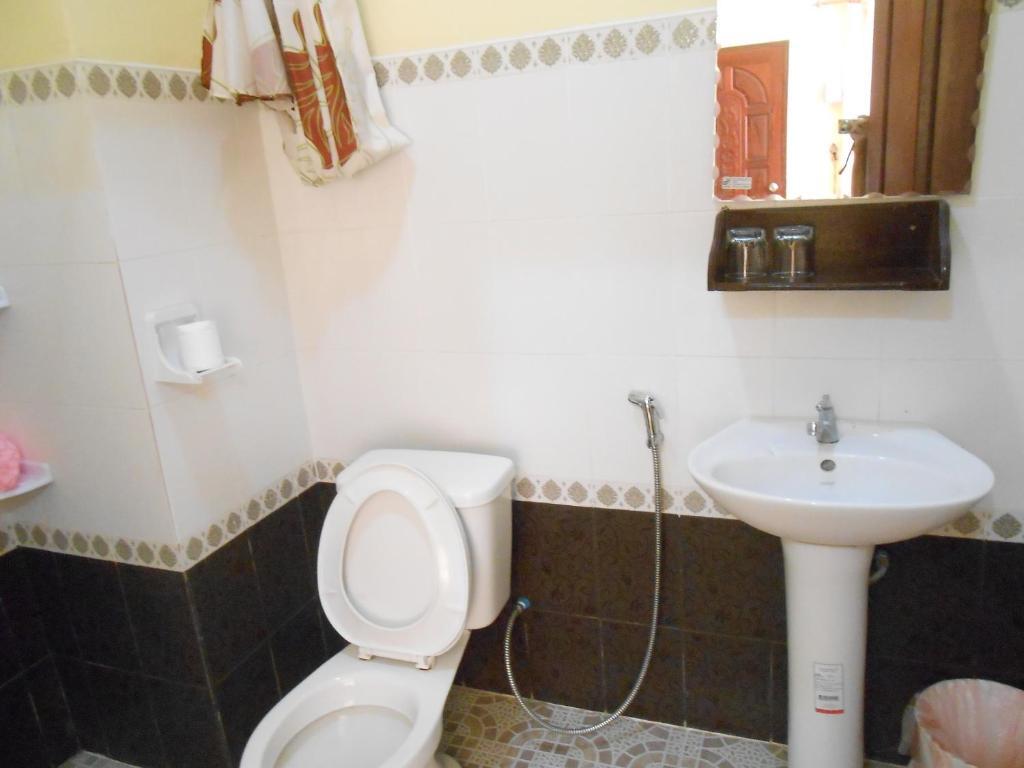 Khampaseuth Hotel Vang Vieng Buitenkant foto