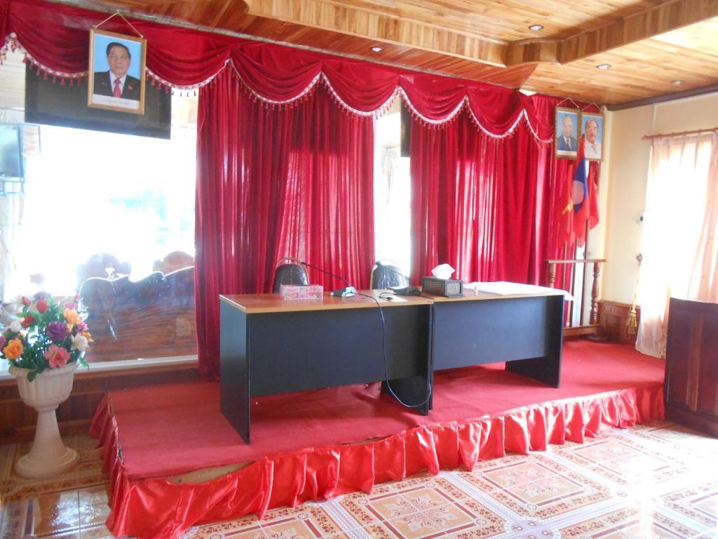Khampaseuth Hotel Vang Vieng Buitenkant foto