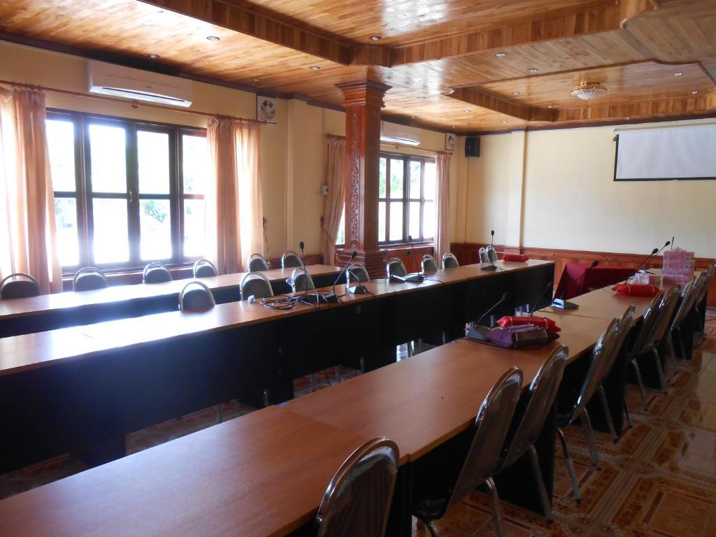 Khampaseuth Hotel Vang Vieng Buitenkant foto